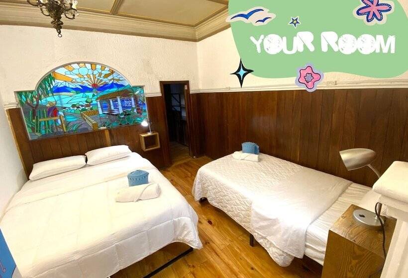 پانسیون Hostal Fungi Casa Rosa