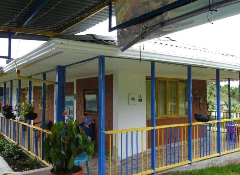 פנסיון La Rivera Hosteria Campestre