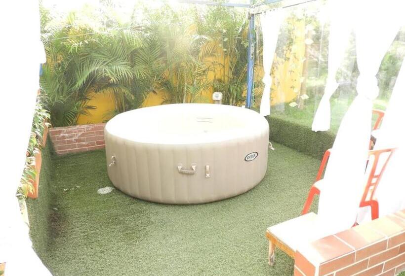 פנסיון La Rivera Hosteria Campestre