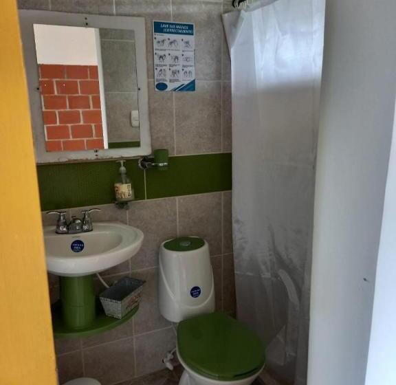 פנסיון La Rivera Hosteria Campestre