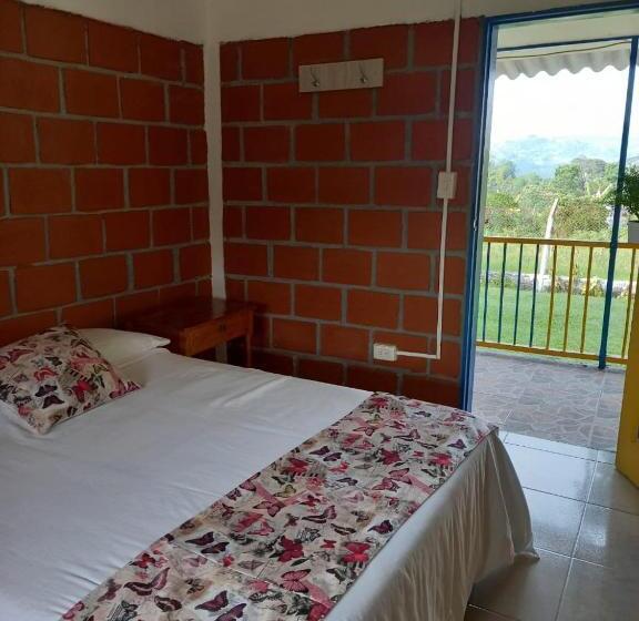 פנסיון La Rivera Hosteria Campestre