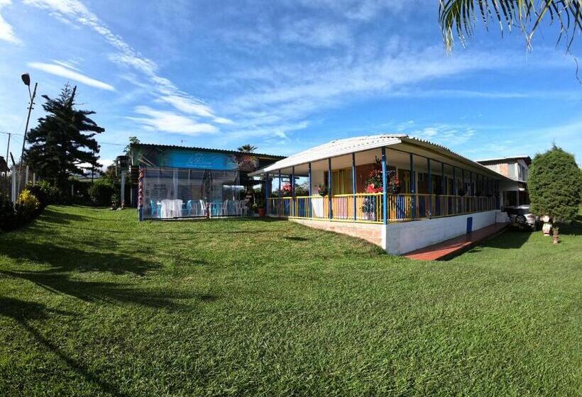 פנסיון La Rivera Hosteria Campestre