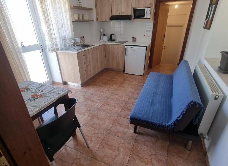 Пансион Potamos Private Suites