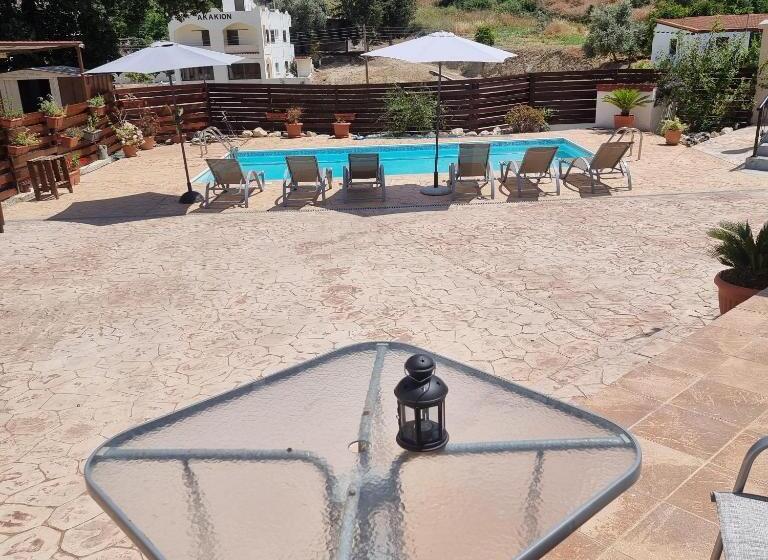 Пансион Potamos Private Suites