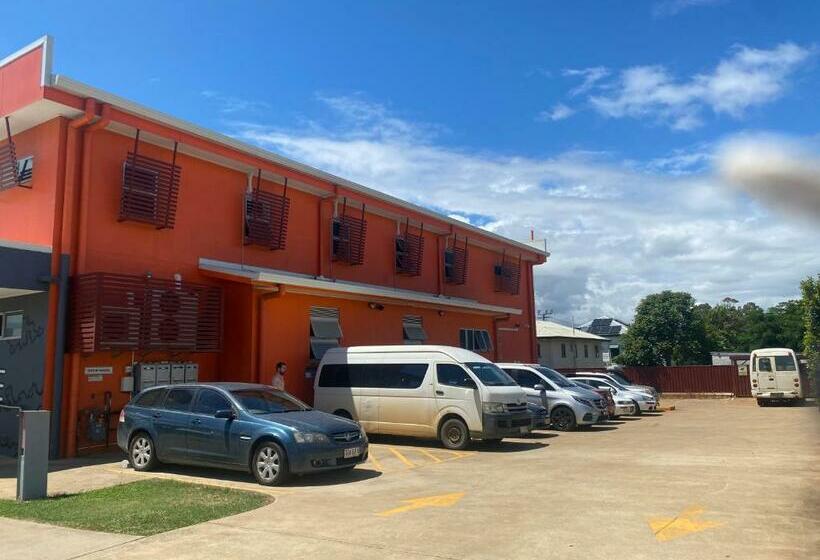 هاستل Tomato Backpackers