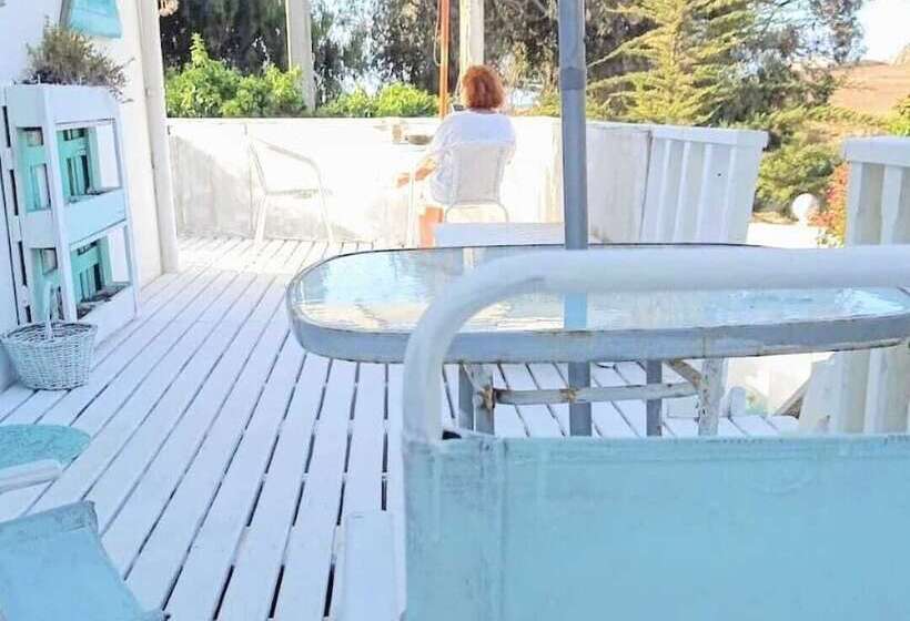 مبيت وإفطار The Ocean Hostel