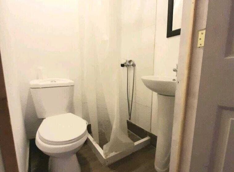 مبيت وإفطار The Ocean Hostel