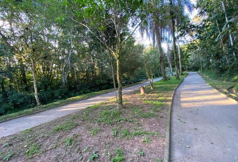 Fabuloso Flat 225, 2 Piscinas Climatizadas, Sky Com 170 Canais,tv Com Xbox, Internet Particular 500m