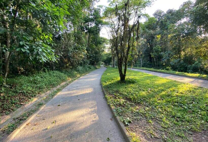 Fabuloso Flat 225, 2 Piscinas Climatizadas, Sky Com 170 Canais,tv Com Xbox, Internet Particular 500m