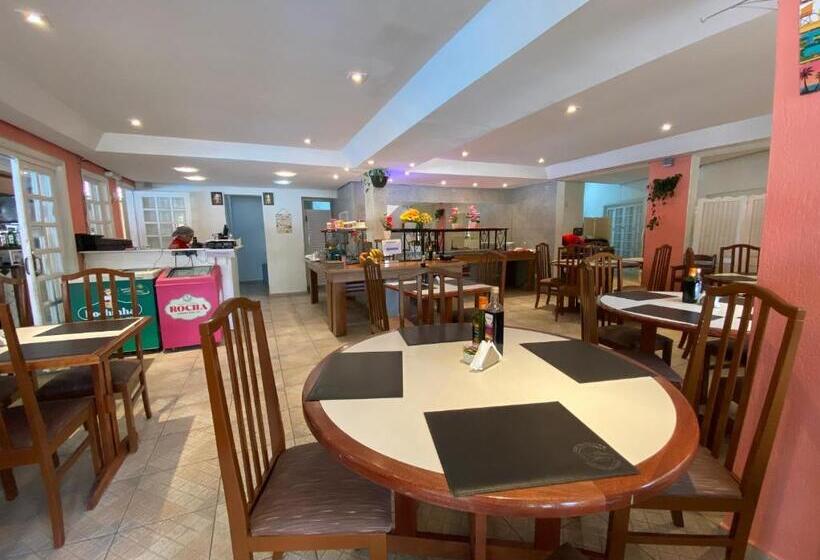 Fabuloso Flat 225, 2 Piscinas Climatizadas, Sky Com 170 Canais,tv Com Xbox, Internet Particular 500m