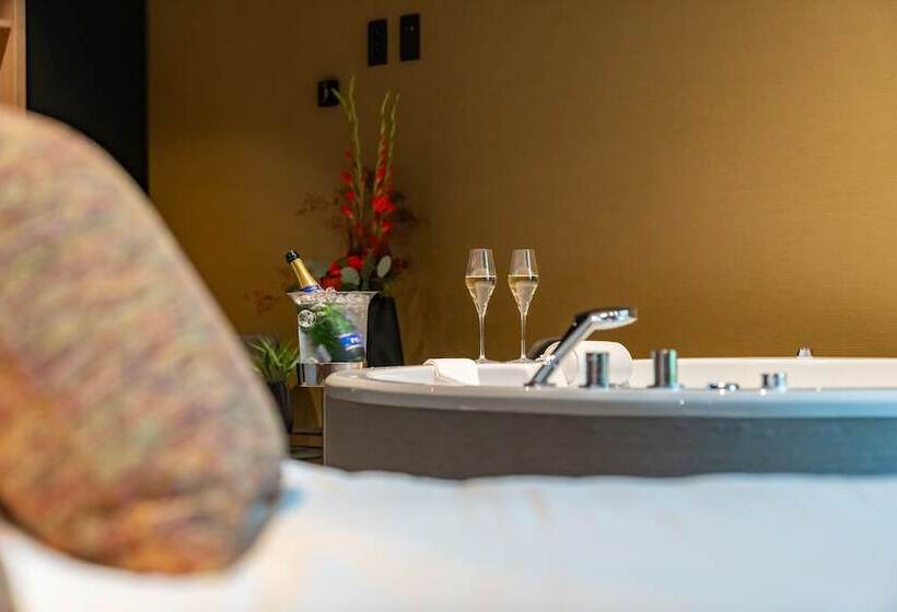 ホテル Aux Etangs   Hôtel