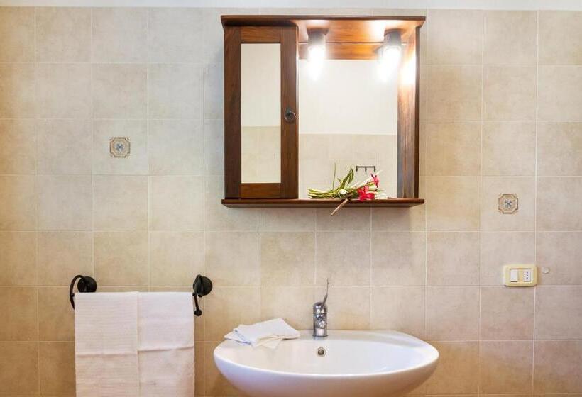 هتل Bilo Gardenia