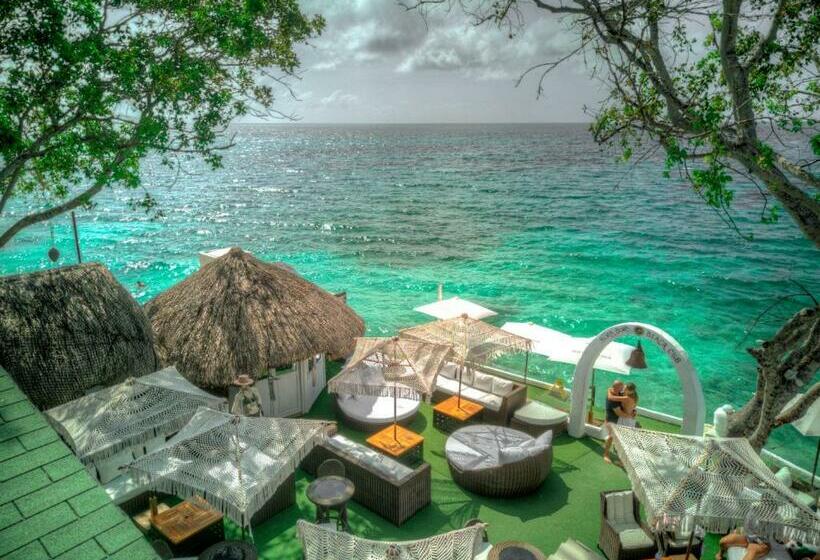 فندق Bora Bora Beach Club