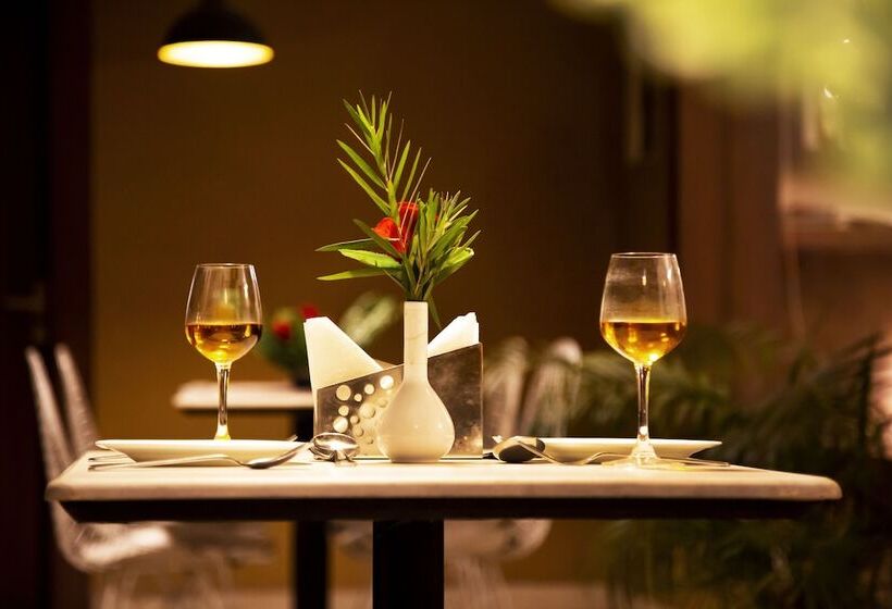 فندق Clarks Inn Dudhwa