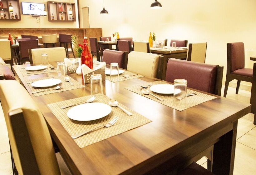 فندق Clarks Inn Dudhwa