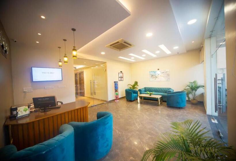 فندق Clarks Inn Dudhwa