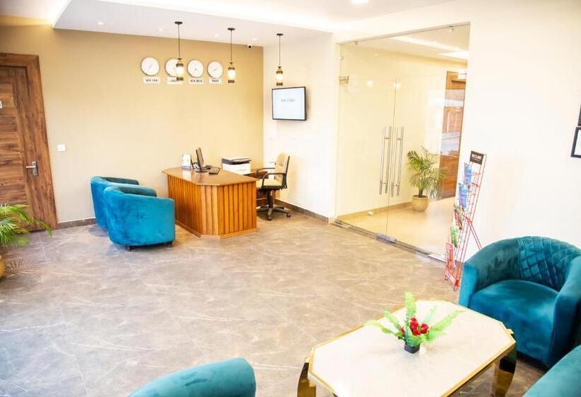 فندق Clarks Inn Dudhwa