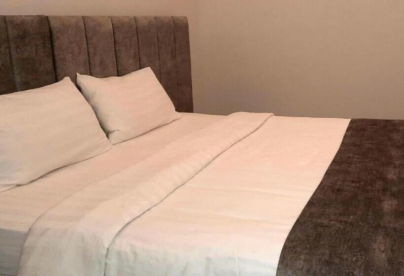 호텔 جولدن نيو جوان Golden New Gewan