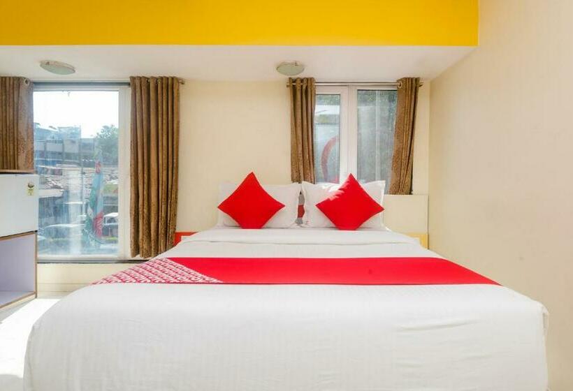 호텔 Grand Corp Inn, Near Nesco Goregaon Bombay Exhibition Center