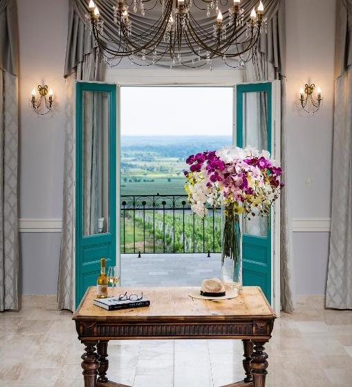 فندق Kincsem Kastély