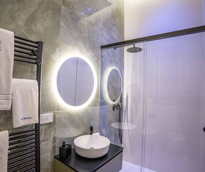 فندق La Banchina Luxury Suites