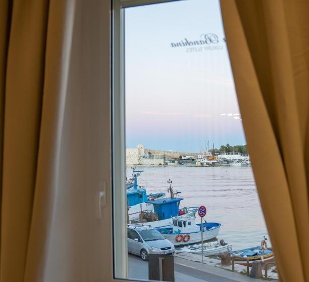 فندق La Banchina Luxury Suites