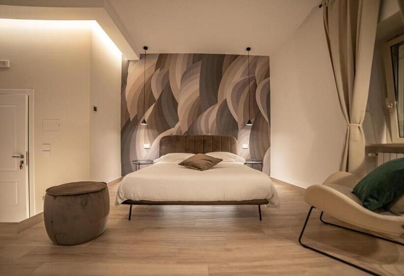 فندق La Banchina Luxury Suites