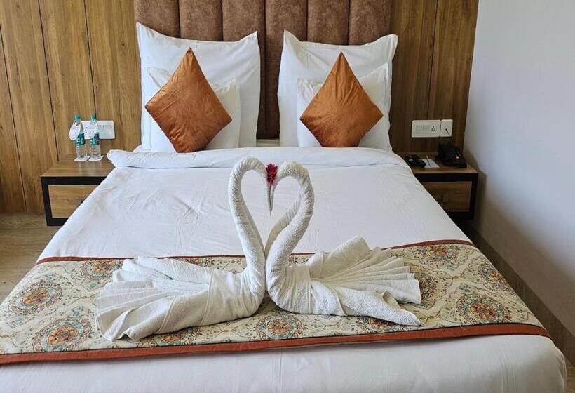 Отель Bamboo Saa Mulberry Resort Pushkar