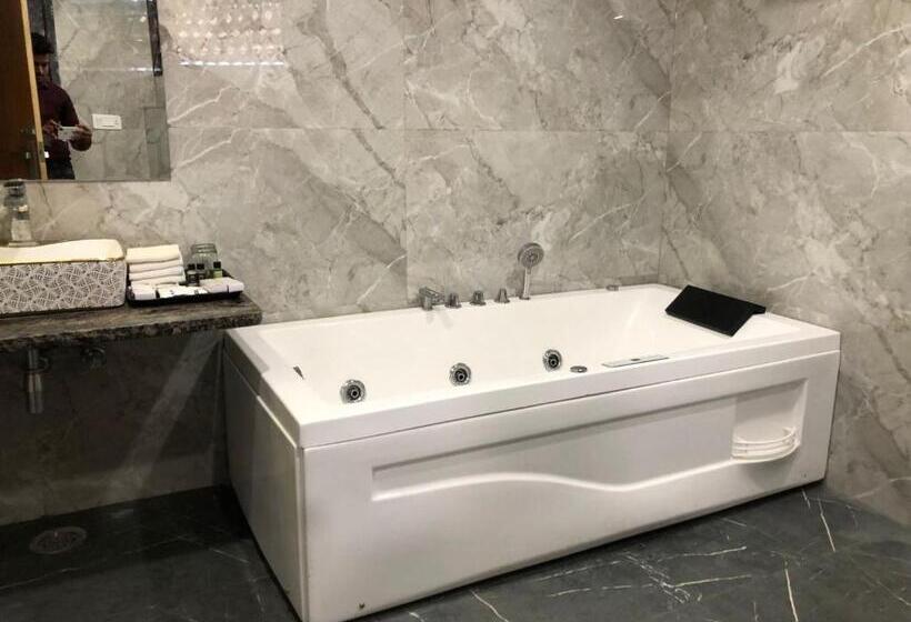 Отель Bamboo Saa Mulberry Resort Pushkar