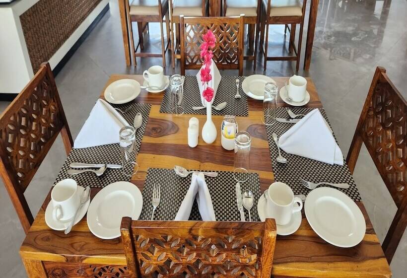 Отель Bamboo Saa Mulberry Resort Pushkar