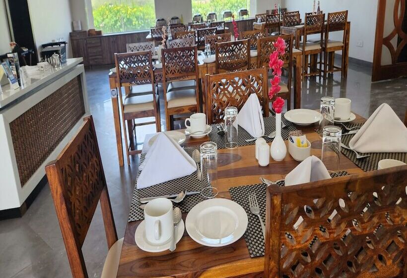 Отель Bamboo Saa Mulberry Resort Pushkar