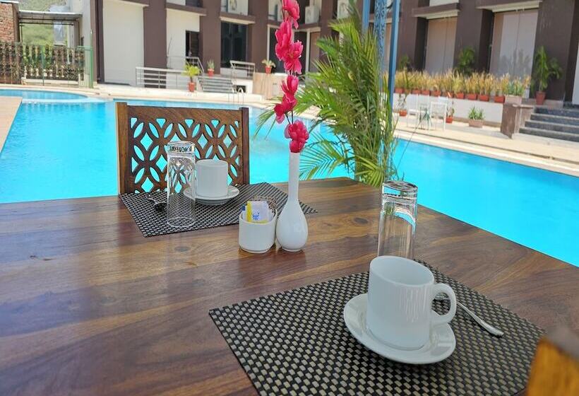 Отель Bamboo Saa Mulberry Resort Pushkar