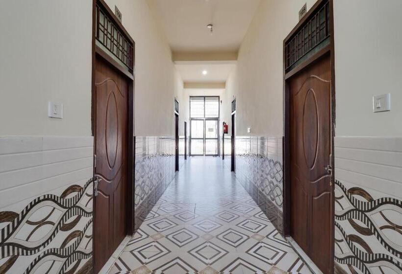 酒店 Oyo 85652  Tejas