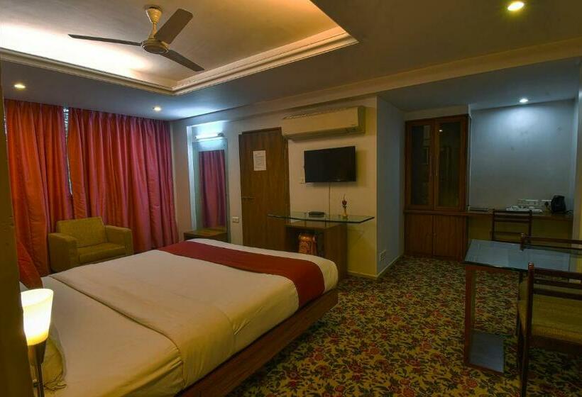 호텔 Pearl Kolhapur1