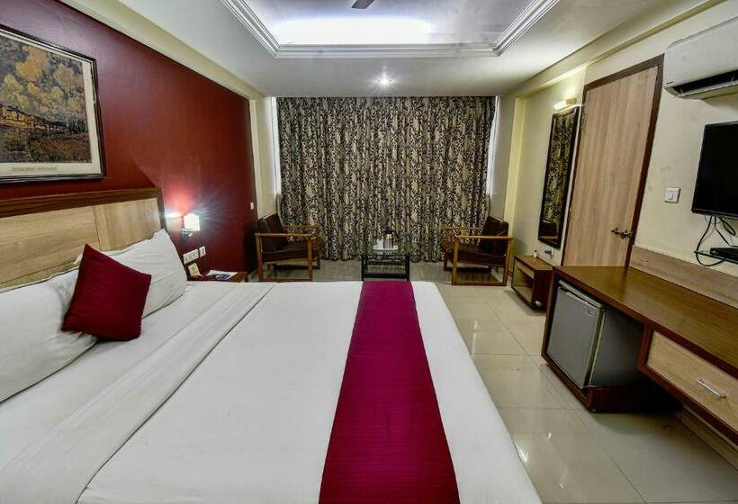 호텔 Pearl Kolhapur1