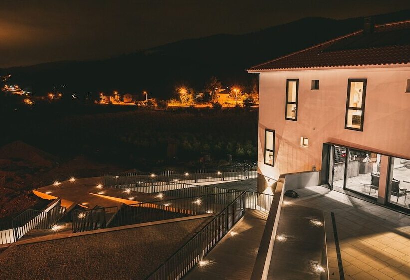 هتل Quinta Dona Iria