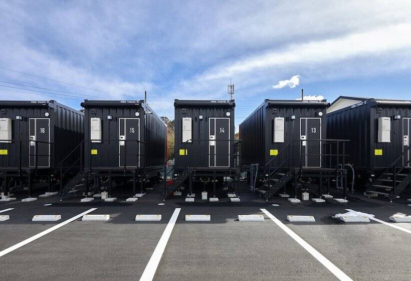 هتل R9 The Yard Inabe