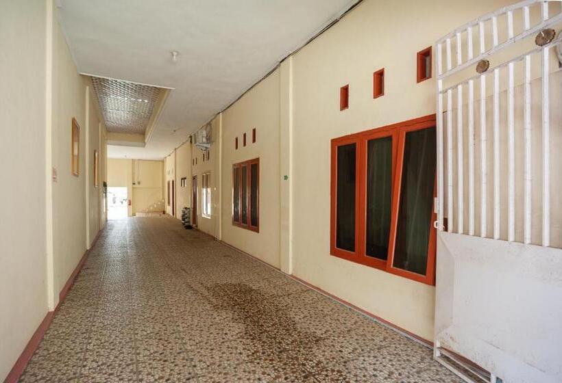 فندق Reddoorz Near Universitas Muhammadiyah Pringsewu