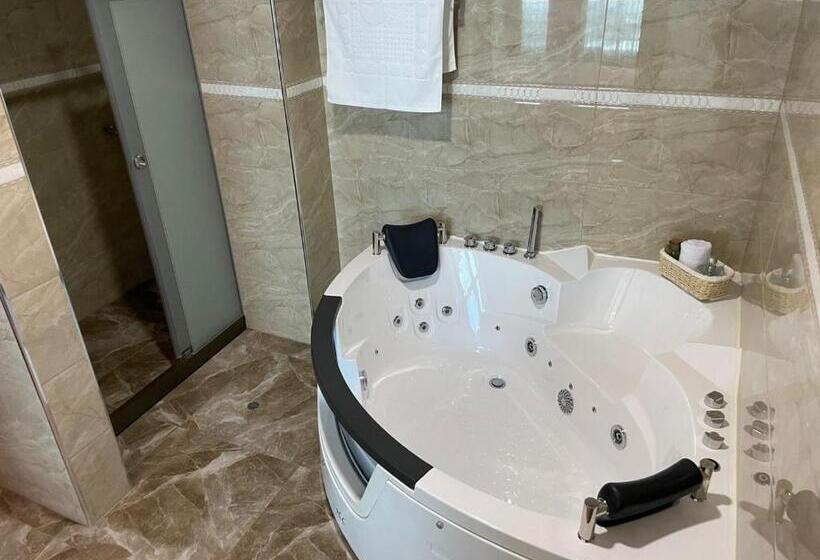 هتل R&n Shullkas Suites