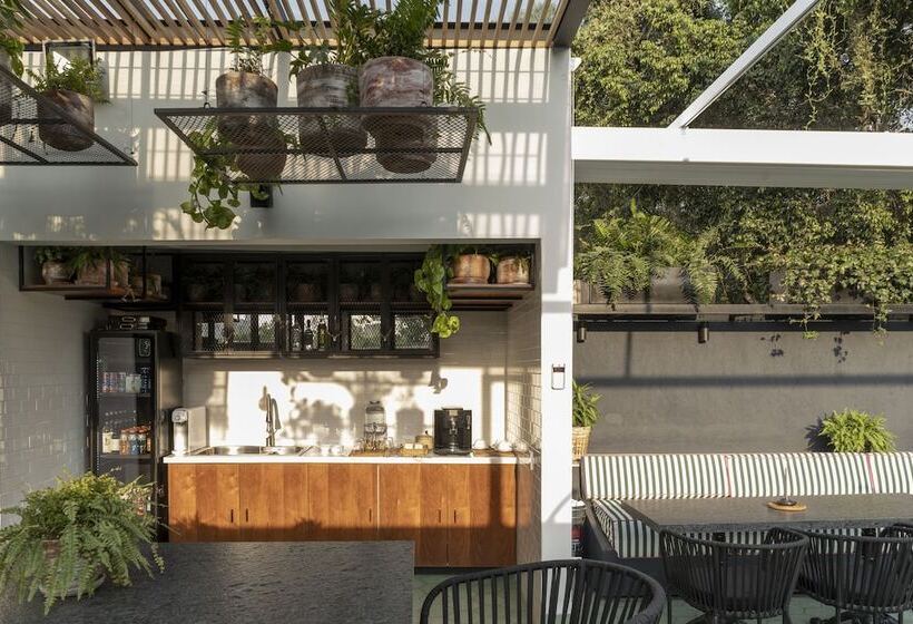 ホテル Roso Guest House