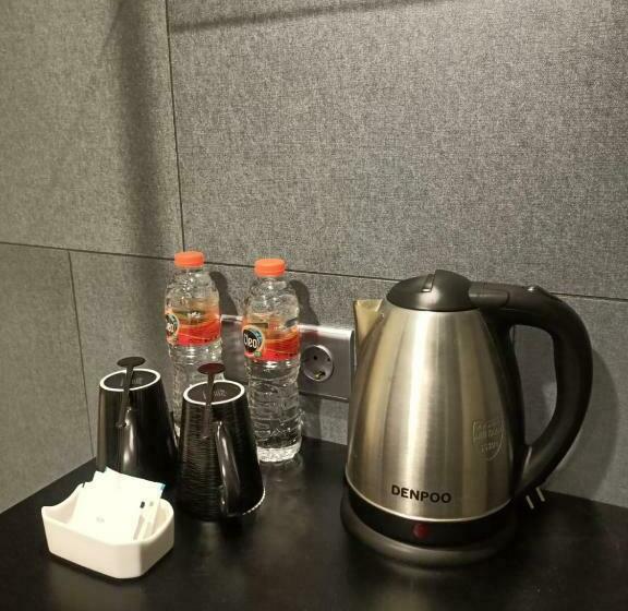 בית מלון כפרי Trio Azana Style Kebumen