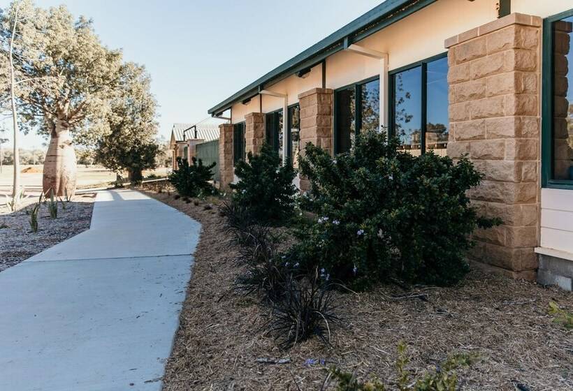 مُتل Oasis Motor Inn Blackall