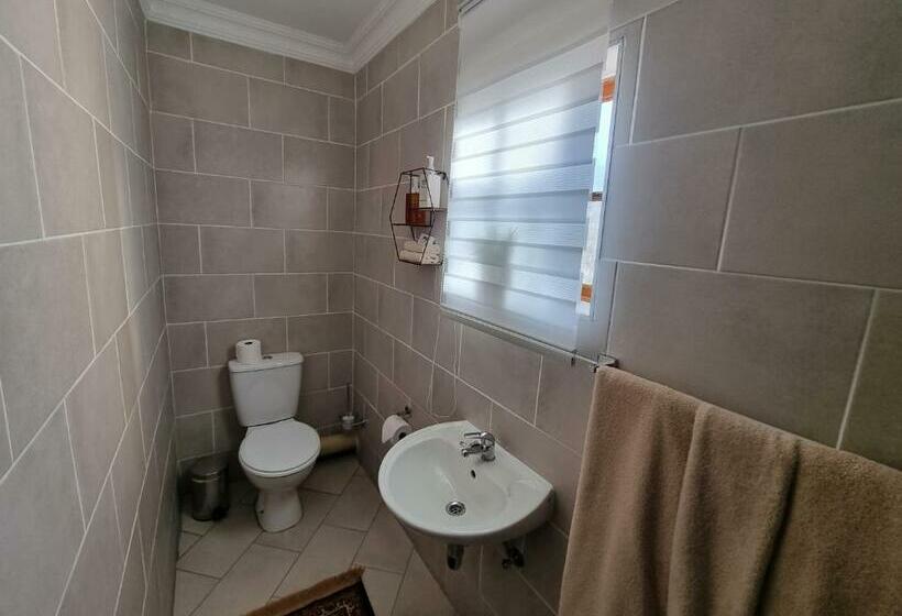 מוטל Valley View Dullstroom   Check In At The Highlander