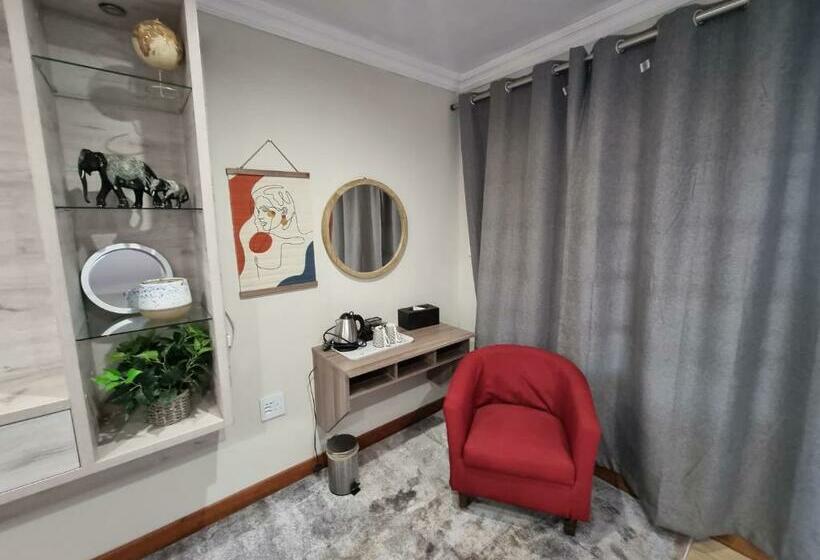 מוטל Valley View Dullstroom   Check In At The Highlander