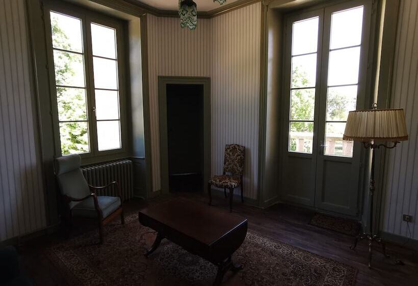 بنسيون Le Domaine Du Château De Launay Guen