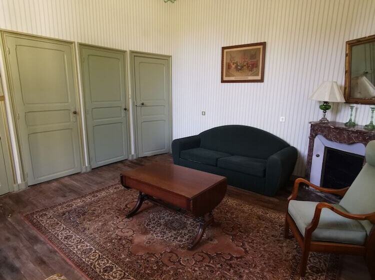 بنسيون Le Domaine Du Château De Launay Guen