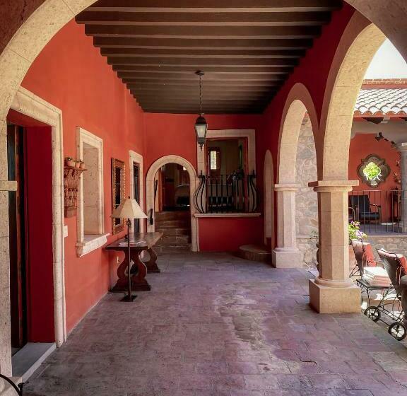 פנסיון Ito álamos