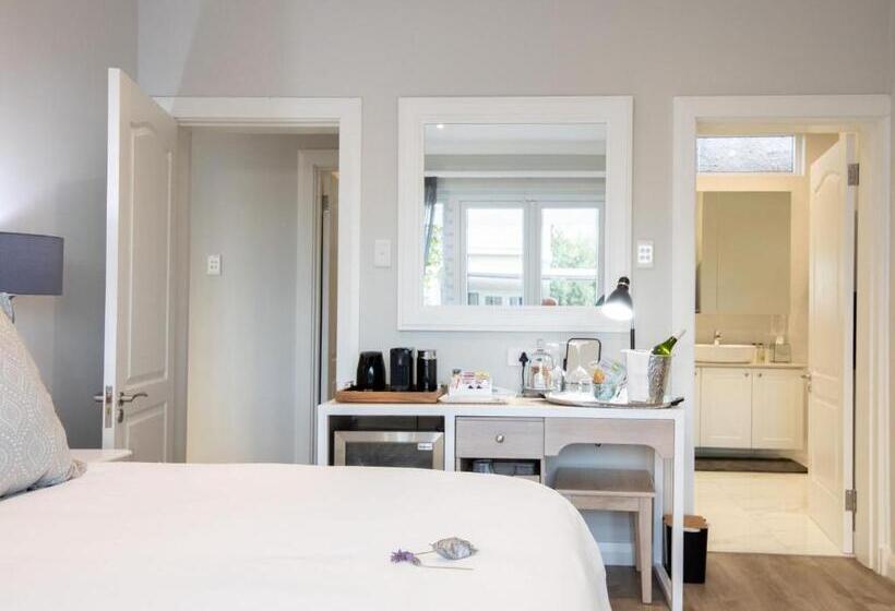 פנסיון No 4 Boutique Beach House