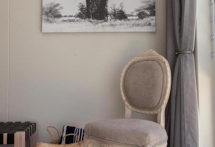 פנסיון No 4 Boutique Beach House