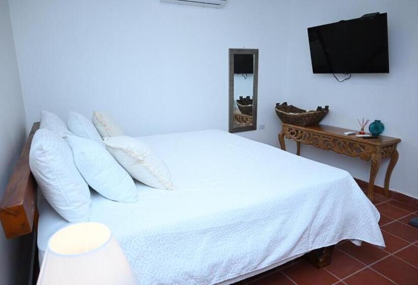 אתר נופש Quinta Del Mar Crystal Beach